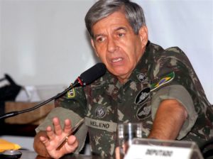 Le commandant d’alors de la Minustah, le général Augusto Heleno 