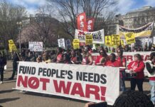 Grande manifestation à Washington, DC pour exiger la fin de la guerre par procuration américaine en Ukraine