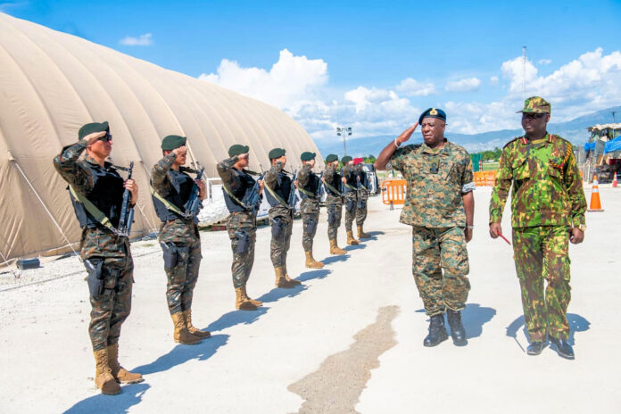 2025 11 14 Bahamian Comodore Floyd Moxey & GSF Kenyan commander Godfrey Otunge review GSF Guatemalan troops at PAP base